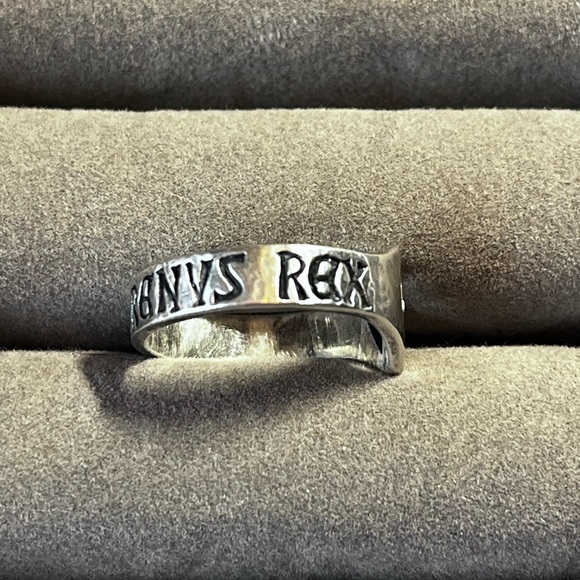 JAMES AVERY RETIRED JESUS KING JEWS LATIN IESVS NAZARENVS REX CROSS HEART SZ 6.5 - Picture 2 of 7